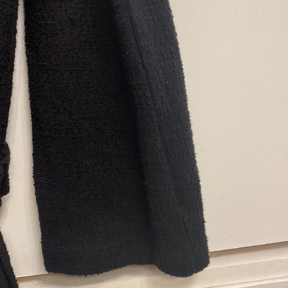 Texture and Thread Wrap Top - Picture 4 of 7